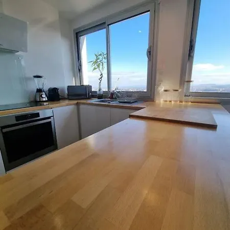 アパート Le Landouzy #parking#netflix *